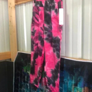VOGO fuchsia and black pants with pockets size Small